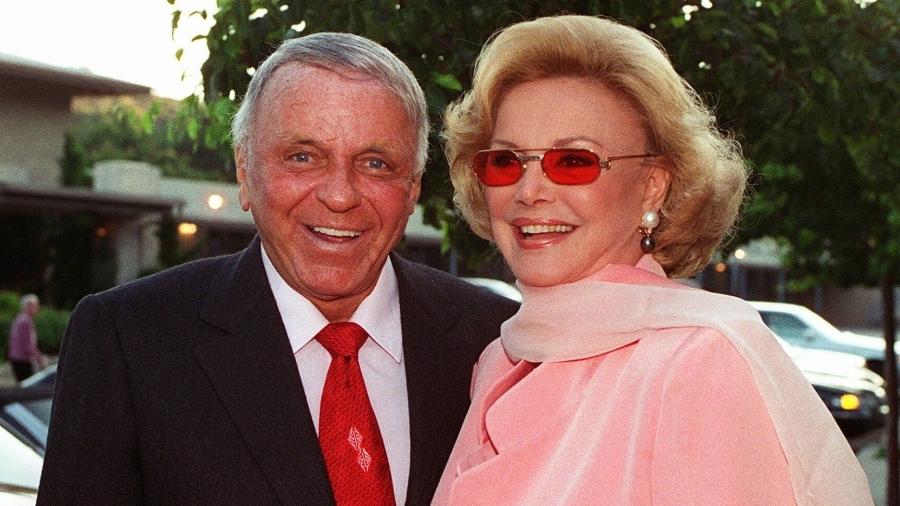 Frank e Barbara Sinatra na década de 1990 - Reprodução