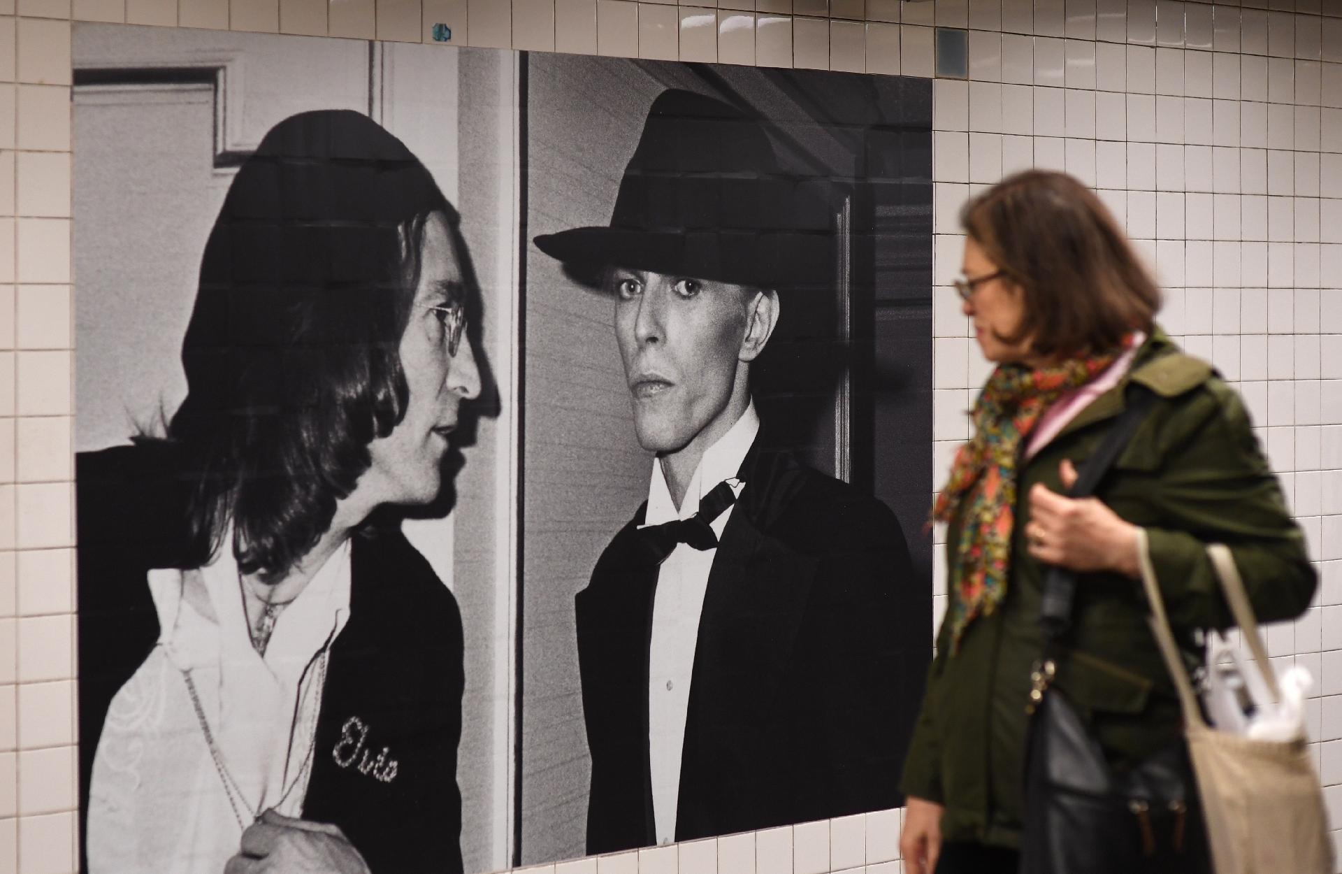 Estação de metrô Broadway-Lafayette em Nova York ganha exposição sobre David Bowie - Angela Weiss/AFP