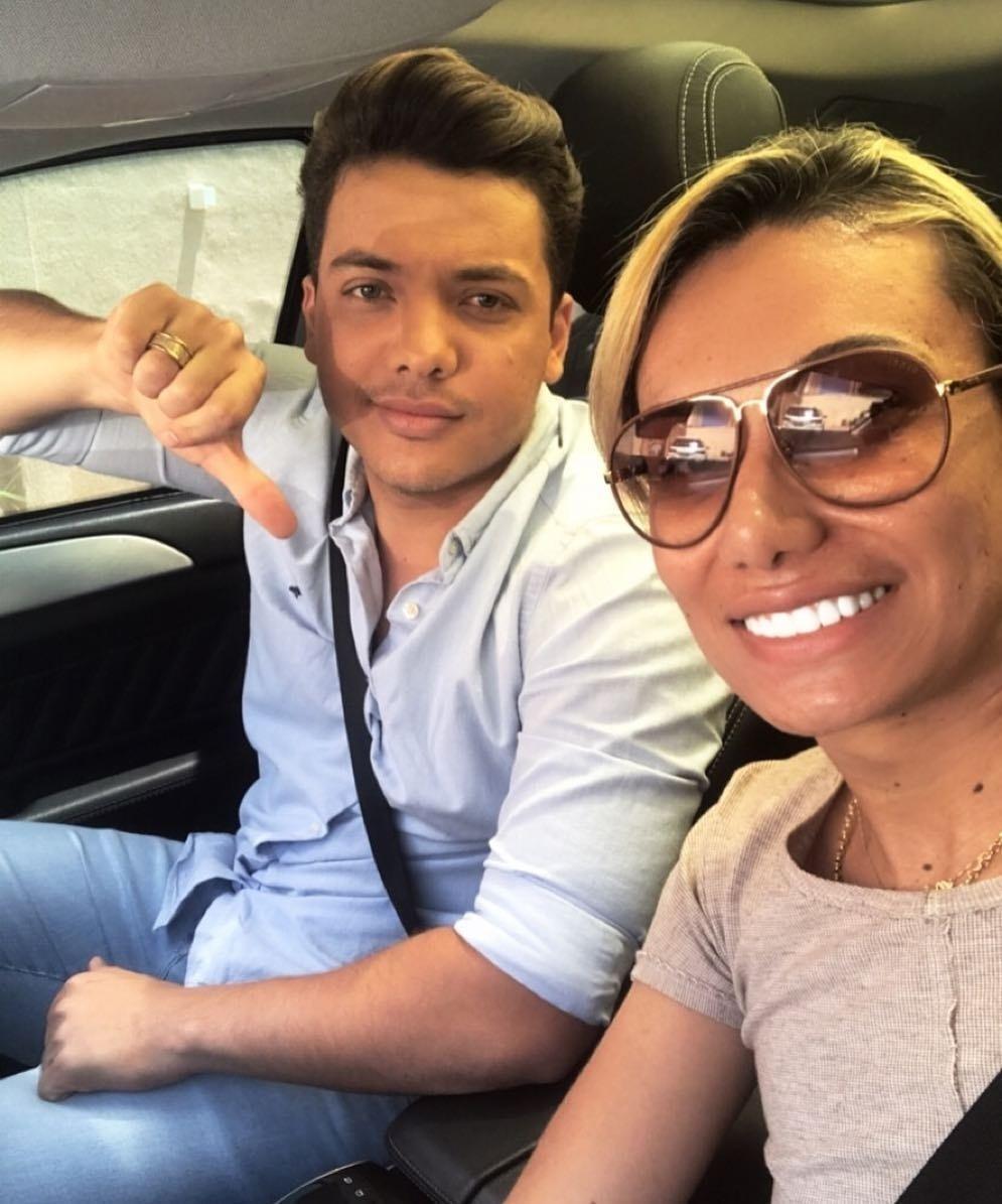 Cabeleireira de Safadão deixa anonimato, vira youtuber e faz merchan - Reprodução/Instagram/odetews