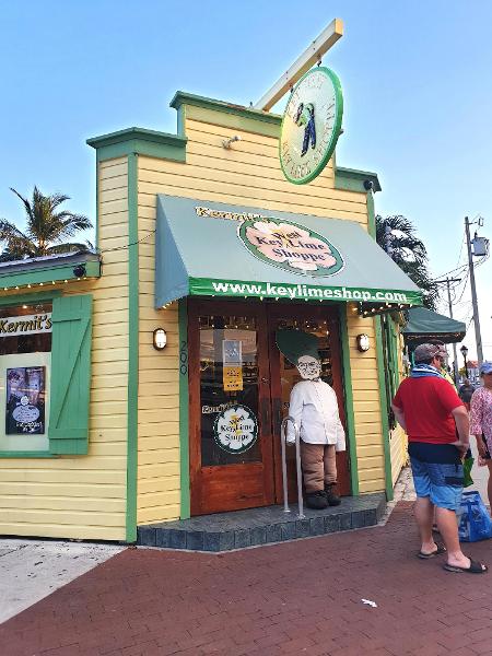 Key West Aviso sobre o uso de máscara na loja que vende a torta de limão mais famosa da Flórida - Natasha Bin/UOL - Natasha Bin/UOL