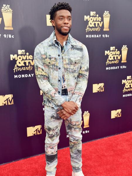 16.jun.2018 - Chadwick Boseman posa para foto durante o MTV Movie And TV Awards, em Santa Mônica (Califórnia) - Jeff Kravitz/FilmMagic/Getty Images