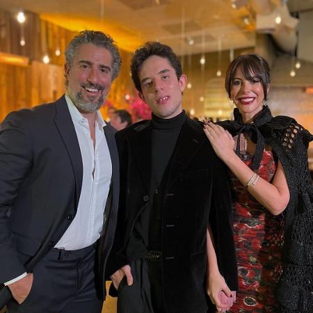 Marcos Mion, o filho Romeo e a mulher Suzana Gullo - Reprodução/Instagram