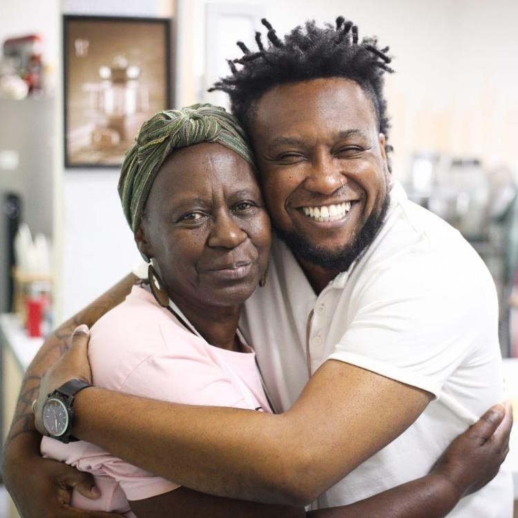 Thiago na gravação do episódio no Cantinho da Vó Tutu