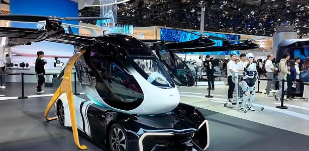 Salão de Xangai: Chery apresenta carro voador e robôs humanoides na China