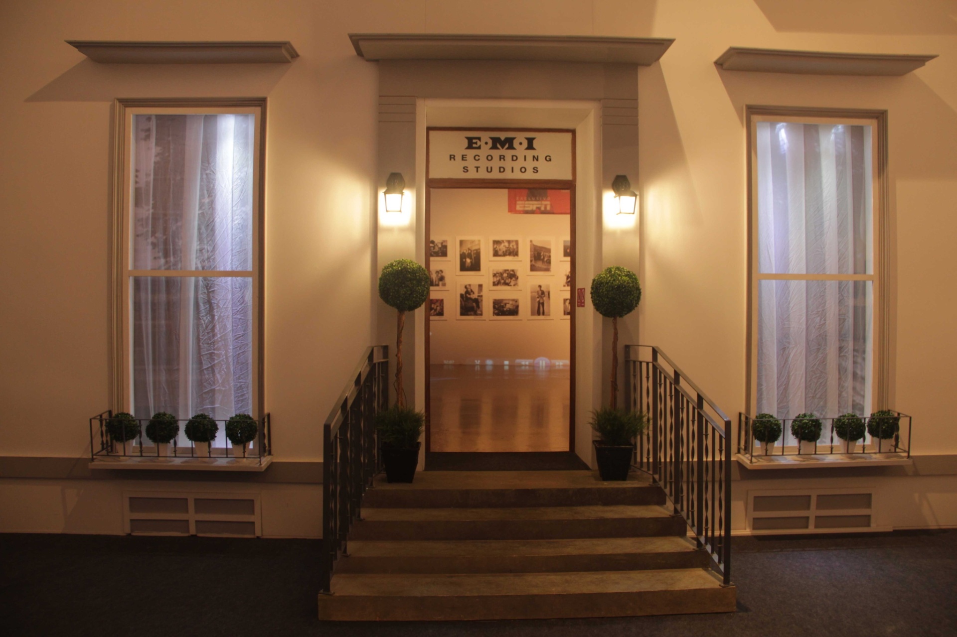 A fachada da Emi Records, gravadoras de alguns dos álbus dos Beatles na exposição Beatlemania Experience - Divulgação