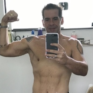 16.nov.2016 - Hassum perdeu 65 quilos após cirurgia bariátrica - Reprodução/Instagram/leandrohassum - Reprodução/Instagram/leandrohassum