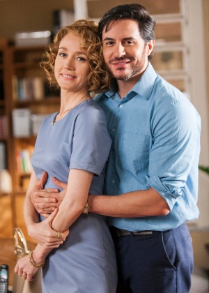 Em “A Lei do Amor”, Vitória (Camila Morgado) toma coragem e vai atrás de Augusto (Ricardo Tozzi). - Raquel Cunha/Globo - Raquel Cunha/Globo