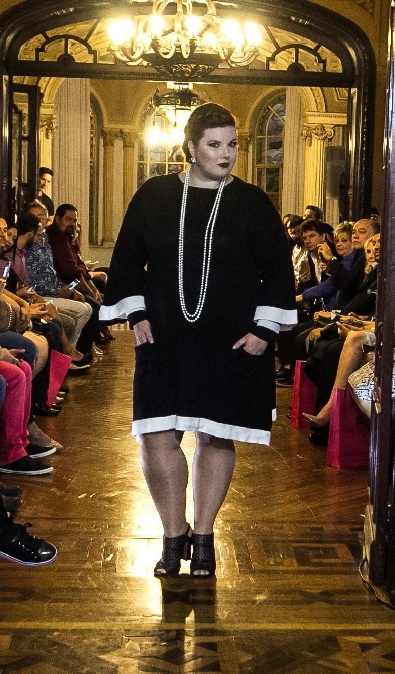 Desfile Plus Size Mulheres Reais - Fabricio Bomjardim/Divulgação