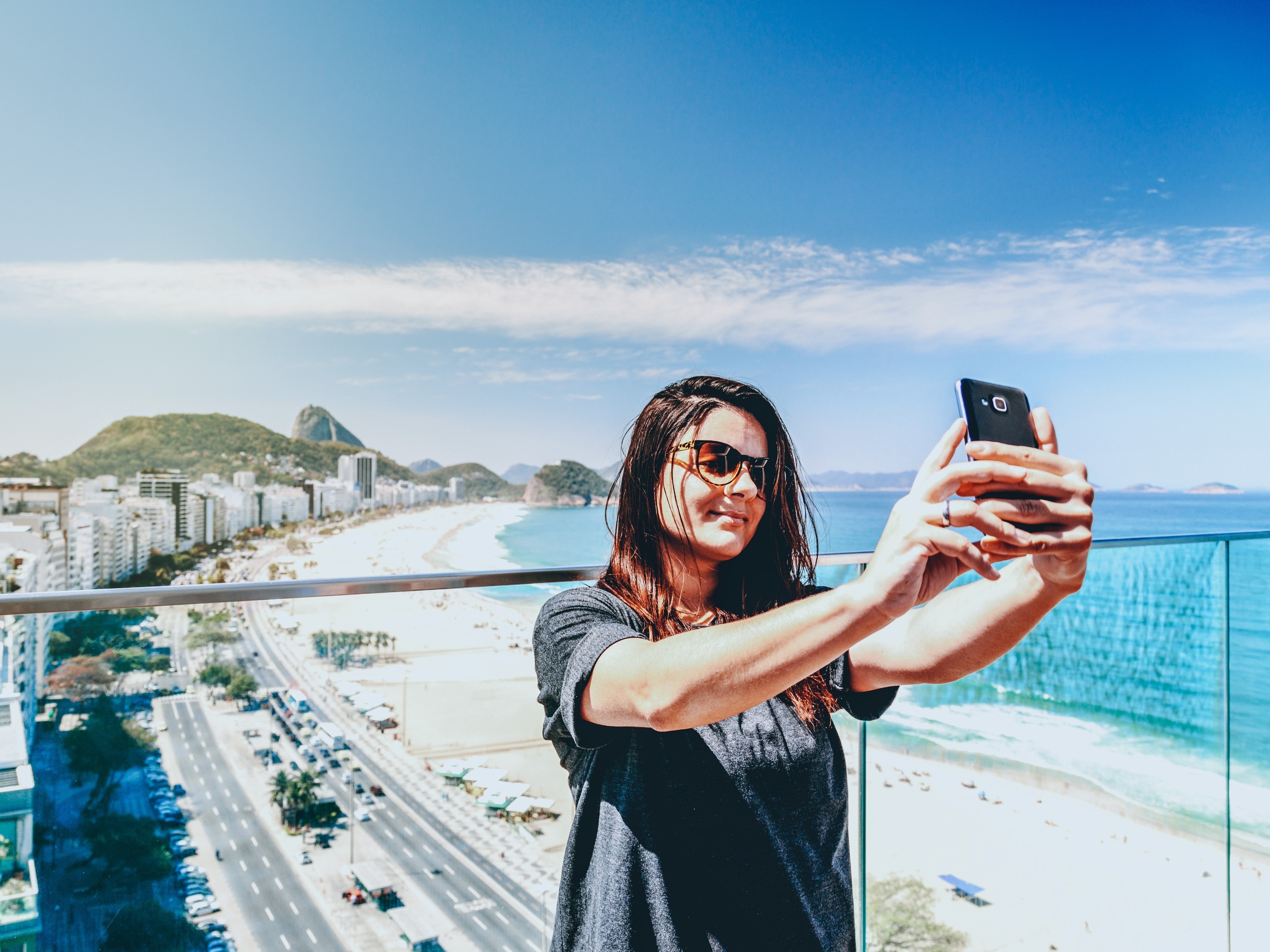 Selfies aumentam busca por plástica como não exagerar ou fugir do bisturi? - 15/08/2019