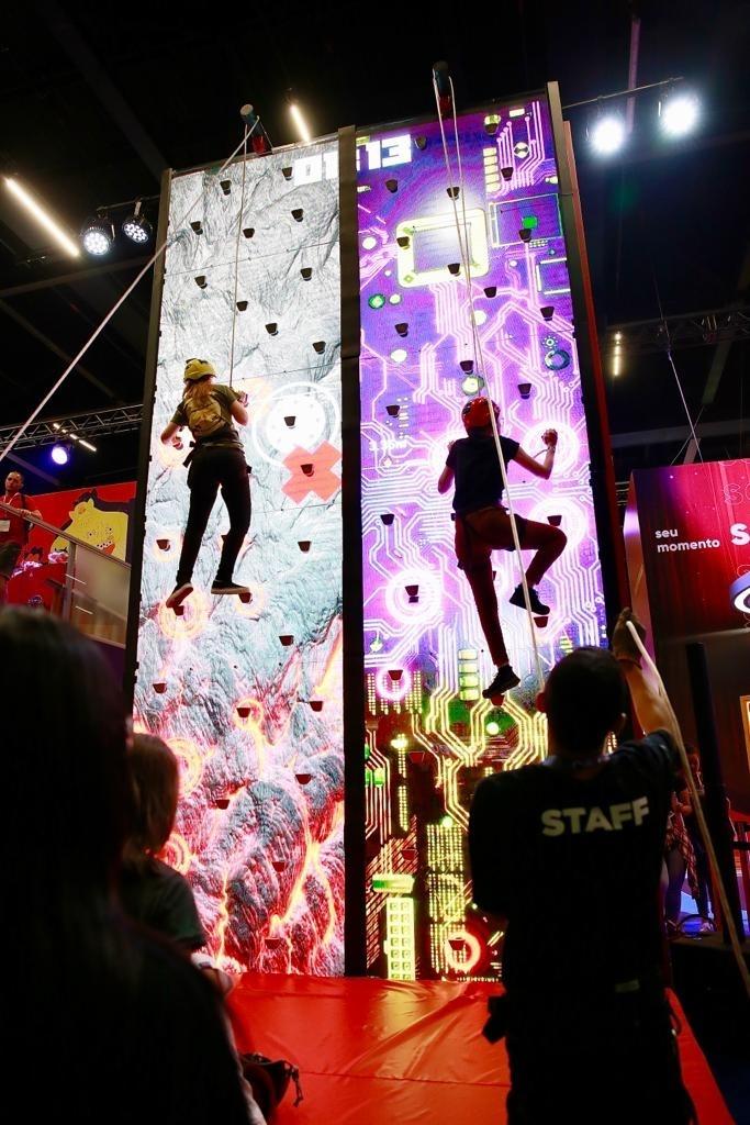 Público aproveita para fazer exercícios físicos na CCXP - Iwi Onodera/UOL