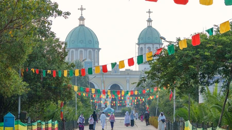 A Catedral Medhane Alem, em Addis Abeba, Etiópia; país de maioria cristã ortodoxa não abandonou contagem mais antiga do nascimento de Cristo