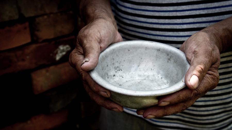 Pesquisa mostra que, por causa da crise, mingau está entre os pratos mais consumidos nas classes CDE - Getty Images/iStockphoto