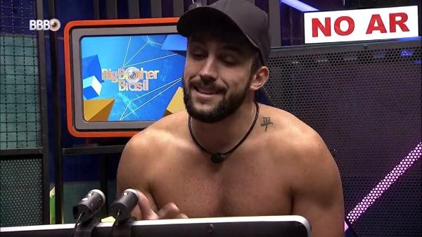 BBB 21: Arthur pede união de torcidas para votação em seu raio-x - Reprodução/Globoplay