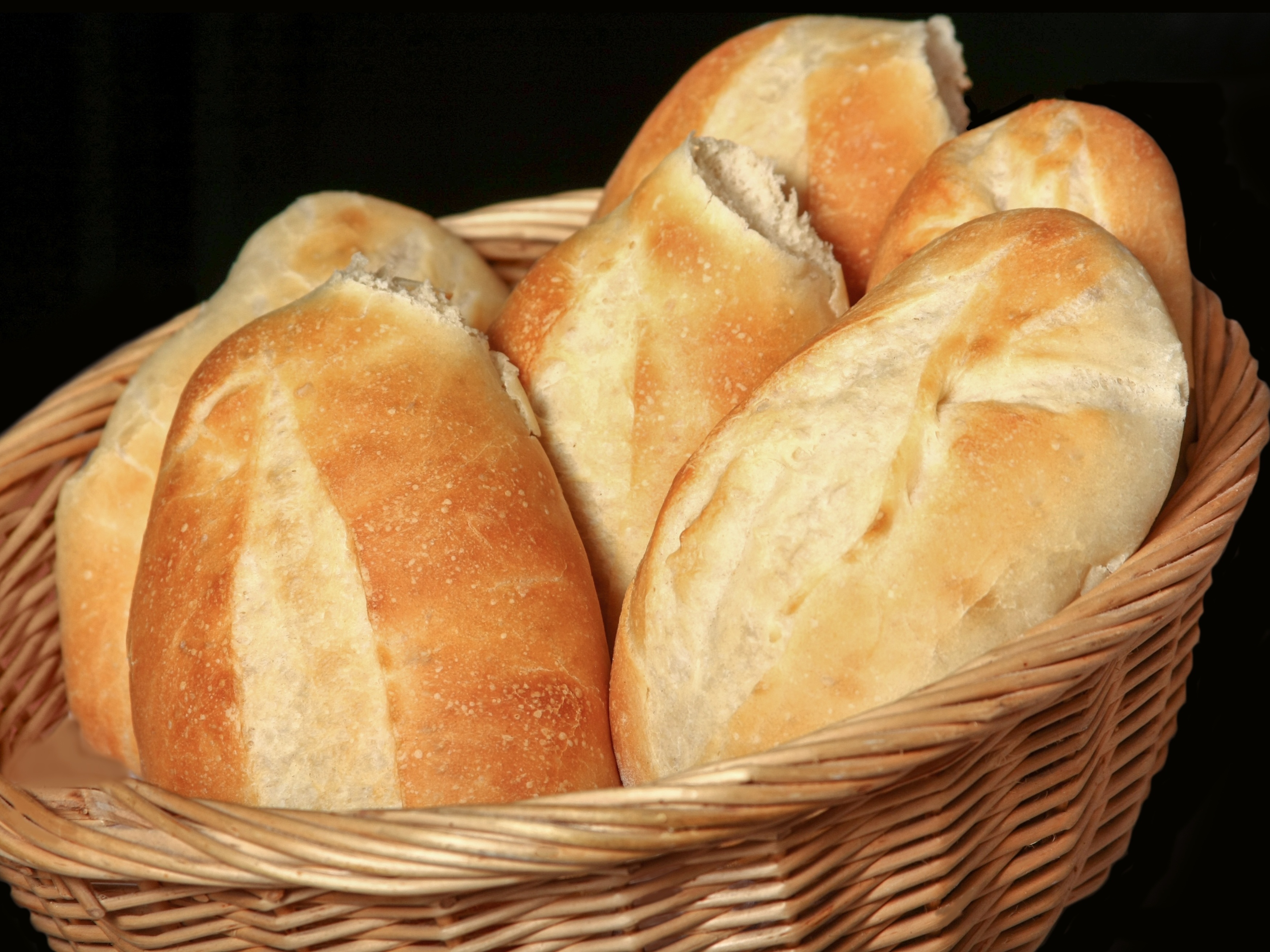 Sabia que pão não é carboidrato simples? Entenda diferença para o complexo