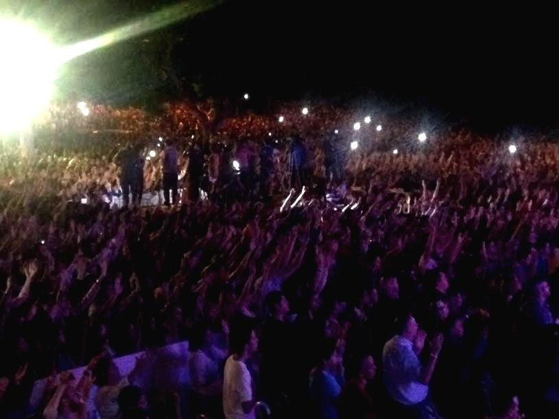 Público acompanha a missa de sétimo dia de Cristiano Araújo, na paróquia Nossa Senhora da Assunção, em Goiânia - Luciana Vitorino/UOL