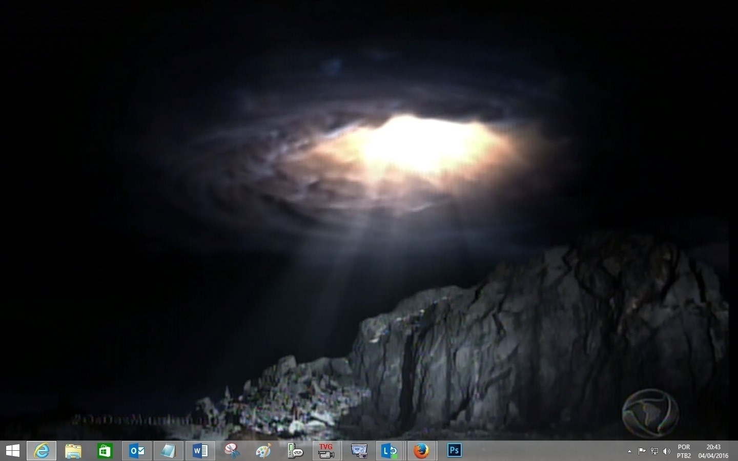 No Monte Sinai, o Céu se abre para Moisés no primeiro capítulo de "Os Dez Mandamentos - Nova Temporada" - Reprodução/TV Record