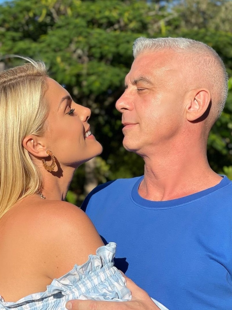 Ana Hickmann detalha vida sexual com Alexandre Correa