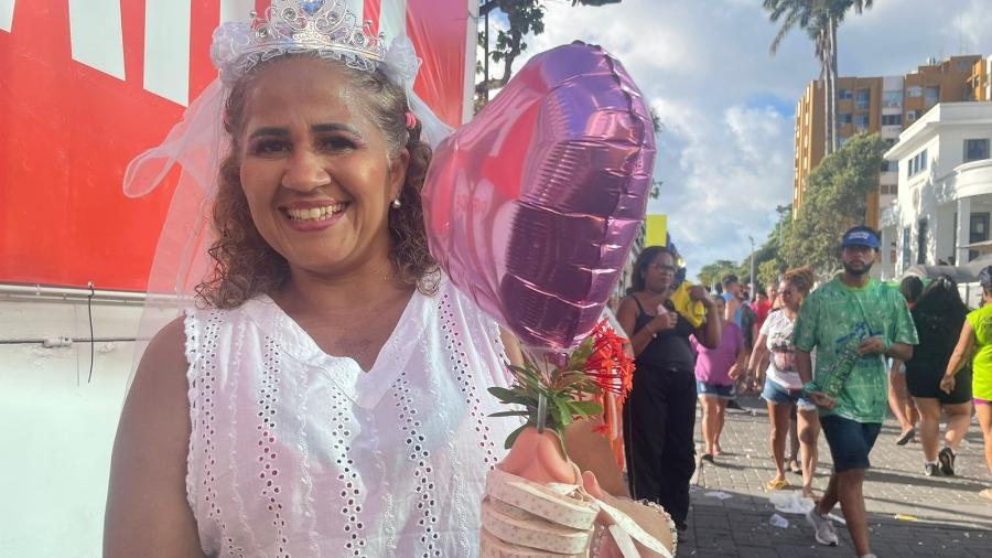 Marilice Santana, 43, curte Carnaval em Salvador - Larissa Couto/UOL