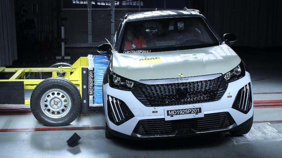 Proteção contra batidas laterais em postes e árvores puxou a nota do SUV para baixo Proteção contra batidas laterais em postes e árvores puxou a nota do SUV para baixo