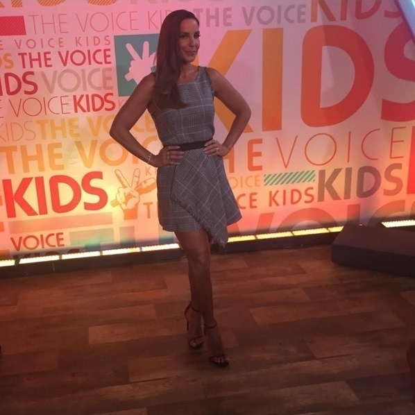 14.dez.2015 - Ivete Sangalo na coletiva de "The Voice Kids" - Reprodução/Instagram/ivetesangalo