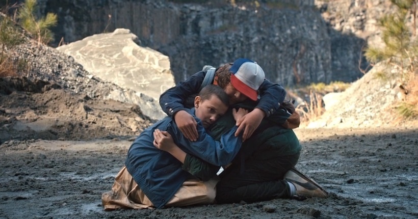 Eleven, Dustin e Mike em cena de "Stranger Things" - Reprodução