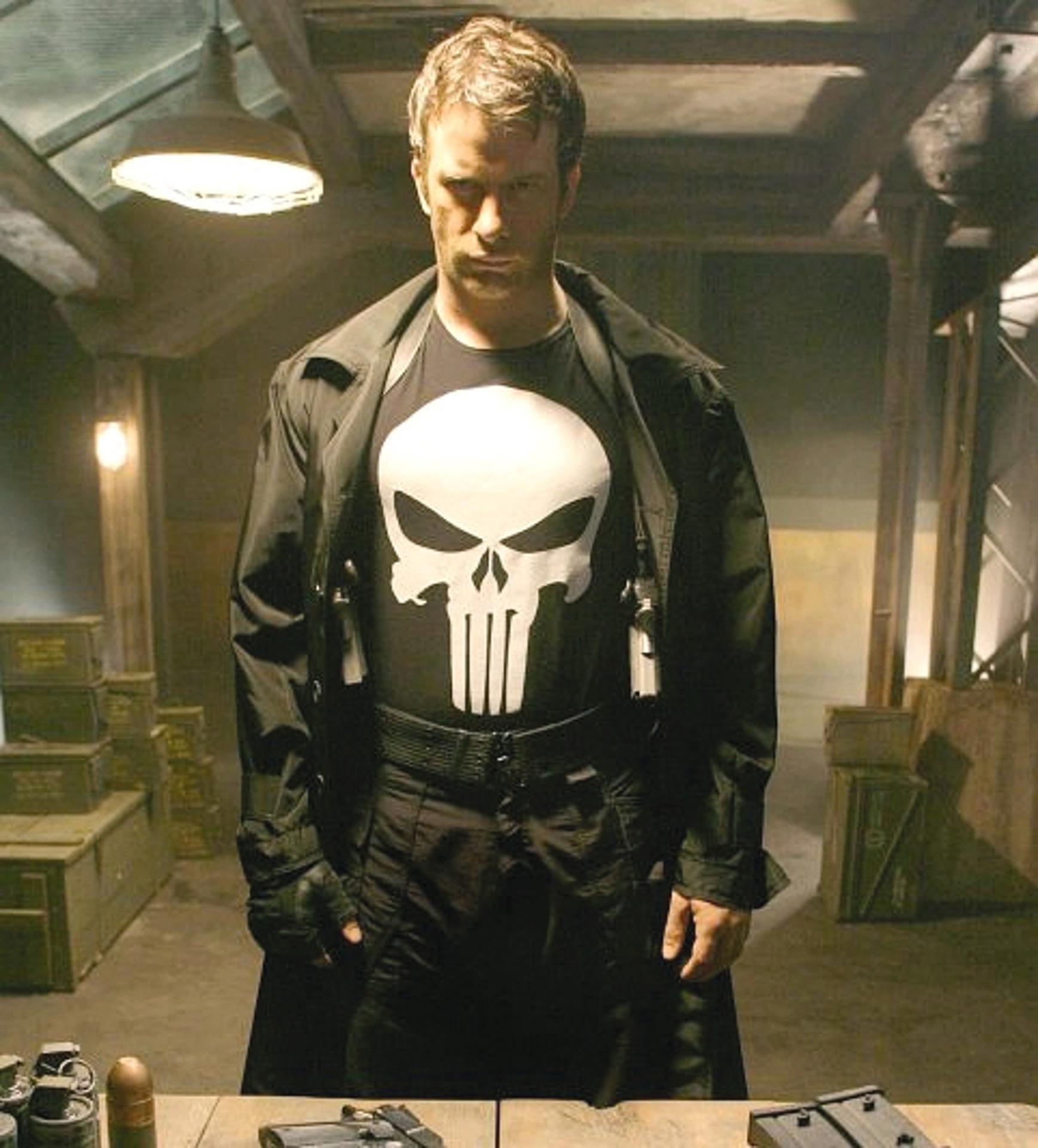 Justiceiro com camiseta de caveira - Divulgação