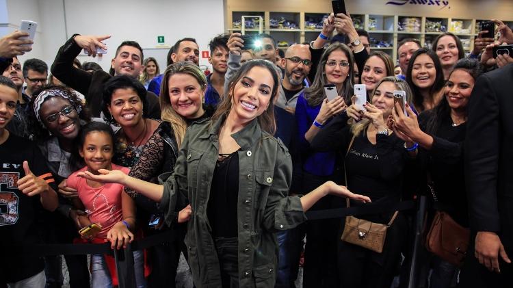 Anitta atrai multidão de fãs em loja do Brás, em São Paulo  - Reprodução/Manuela Scarpa - Reprodução/Manuela Scarpa