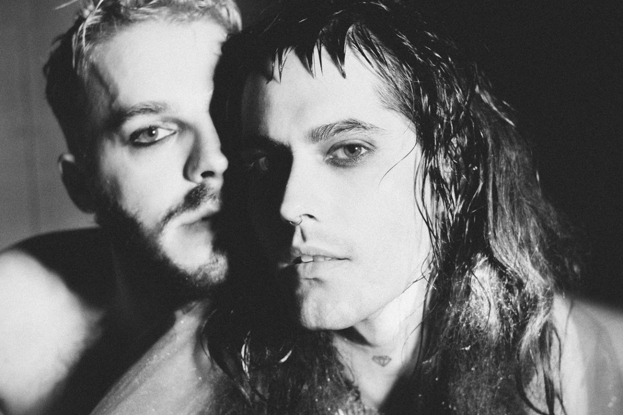 Cena do videoclipe "Canção de Engate" - Joana Linda