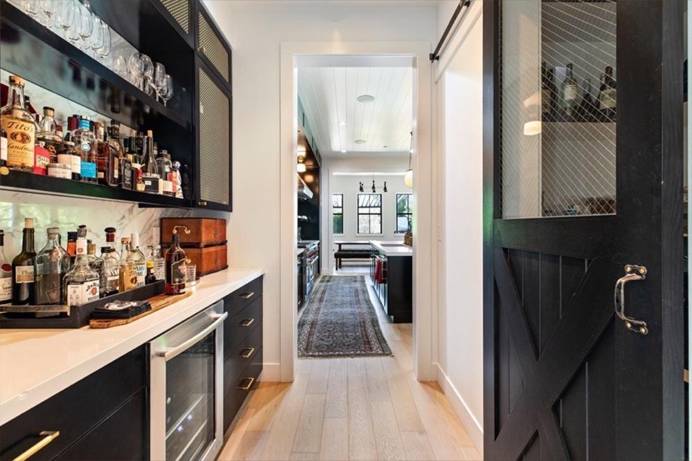 Joe Jonas coloca mansão em L.A. à venda por R$ 17,5 milhões; faça o tour - Divulgação/Westside Estate Agency