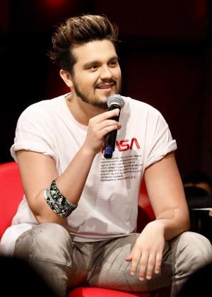 Luan Santana conversa com público no palco Creators, da CCXP - Mariana Pekin/UOL - Mariana Pekin/UOL