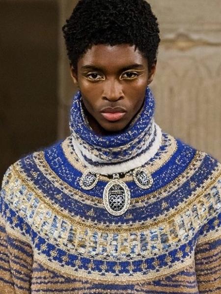 Apesar de evento contar com Pharrell Willians, modelo norte-americano foi o primeiro homem negro a desfilar pela marca - Reprodução/Instagram