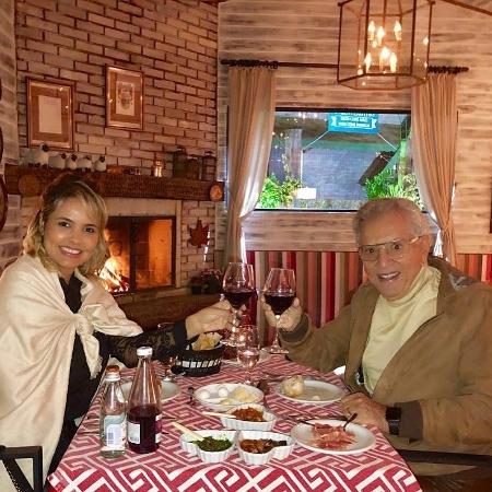 Carlos Alberto de Nóbrega e Renata Domingues em Campos do Jordão (SP) - Reprodução/Instagram