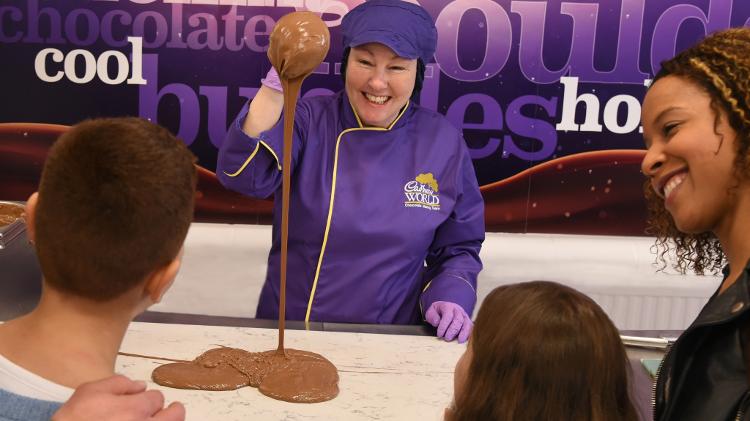 Apresentação dos chocolates da Cadbury - Divulgação/VisitBritain