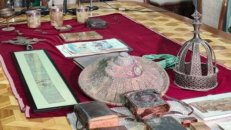 Os artefatos que foram devolvidos ao país serão exibidos no Museu Nacional da Etiópia - Reprodução/Twitter
