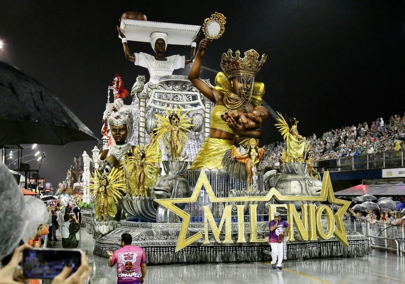Desfile da Estrela do Terceiro Milênio, campeã no Grupo de Acesso I - Cláudio Augusto/Ag.Brazil News