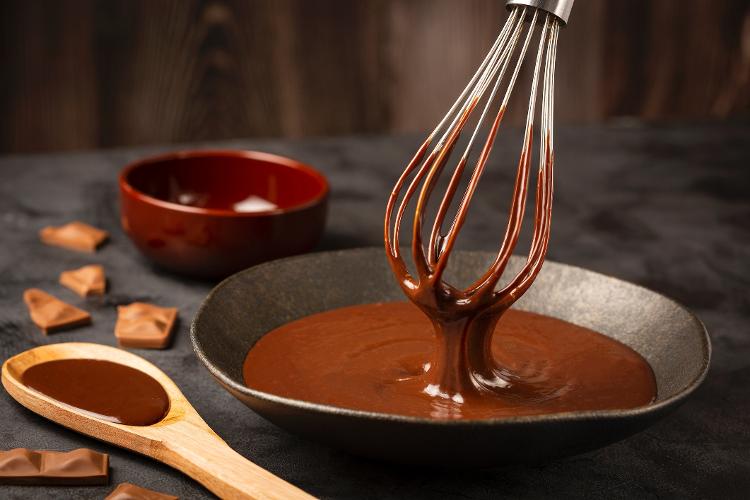 Até a calda de chocolate tem seus segredos - Getty Images/iStockphoto - Getty Images/iStockphoto