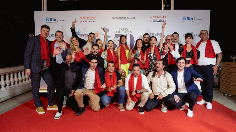 Os chefs brasileiros celebraram as conquistas da noite no Latin America's 50 Best Restaurants no Copacabana Palace, no Rio. Oito casas nacionais foram premiadas
