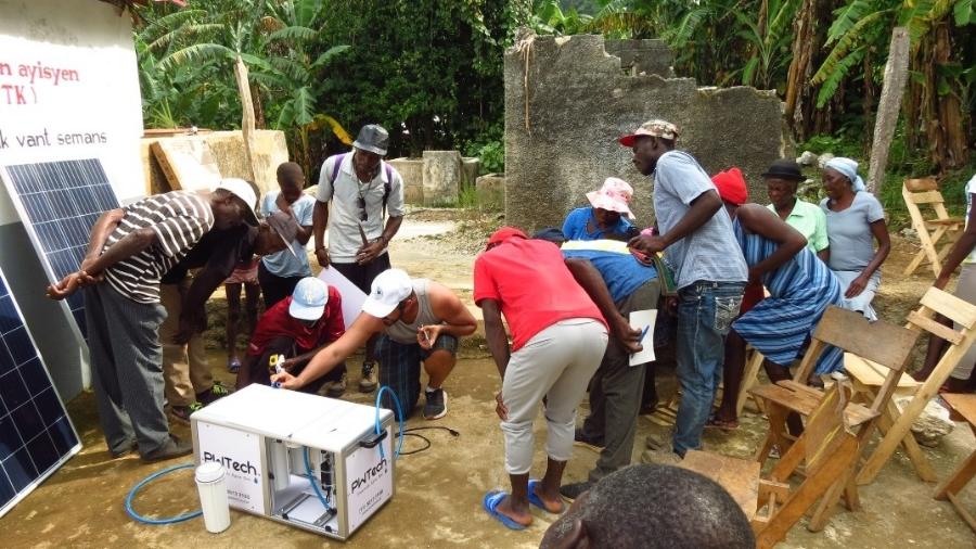 Purificador de água portátil da PWTech em ação humanitária no Haiti