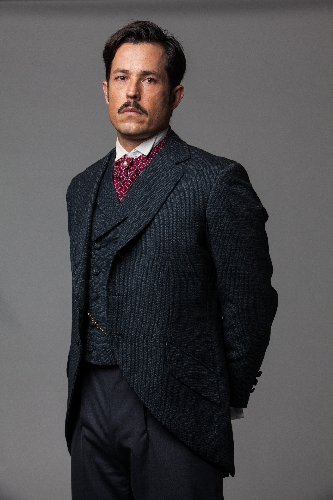 Roger Gobeth vive Guilherme em "Escrava Mãe" - Divulgação/Record/Edu Moraes