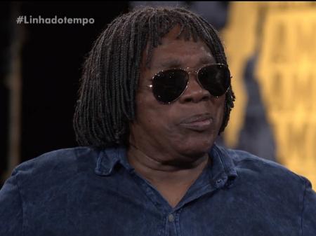 Milton Nascimento foi entrevistado por Serginho Groisman durante o "Altas Horas" - Reprodução/Globo