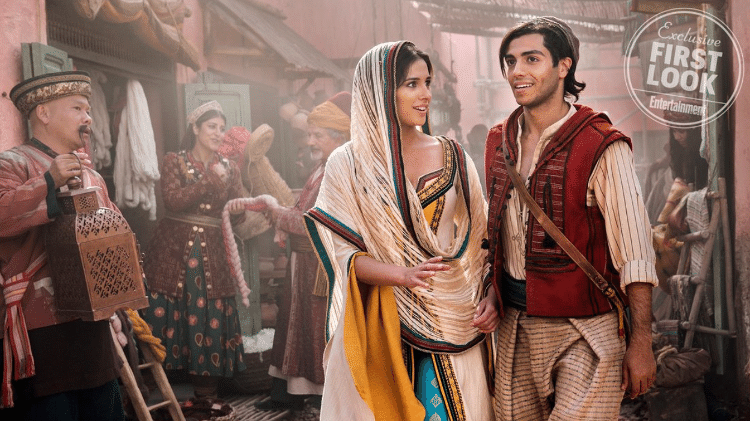 Naomi Scott e Mena Massoud vivem Jasmine e Aladdin - Reprodução/EW - Reprodução/EW
