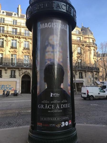 Cartaz do filme é exibido nas ruas de Paris - P.Varón/RFI - P.Varón/RFI