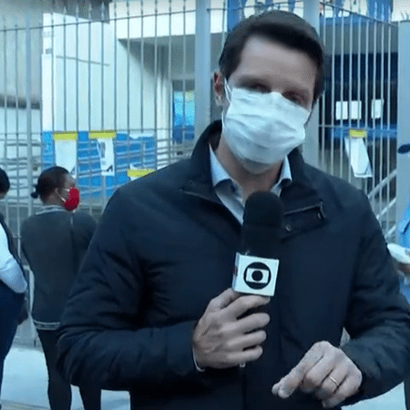 Repórteres da TV Globo passaram a usar máscara mesmo diante das câmeras - Reprodução/TV Globo