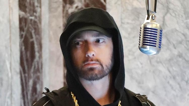 Eminem já disse que o tamanho de seu pênis foi um problema em sua vida