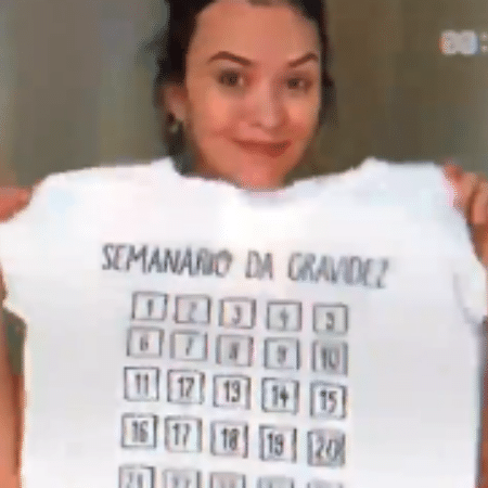 Talita Younan revelou nome da filha em vídeo com camiseta de "semanário da gravidez" - Reprodução/Instagram/@talitayounann