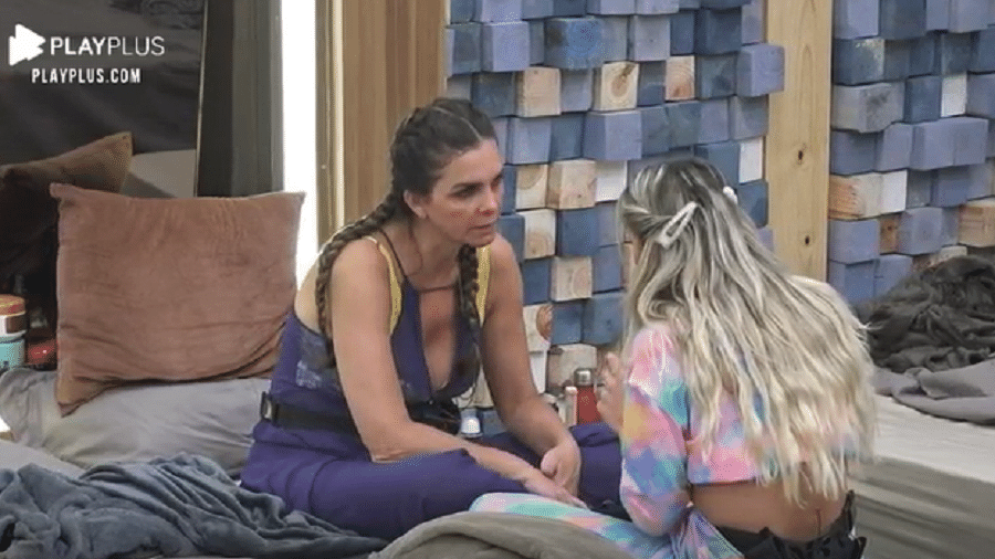 A Fazenda 2020: Luiza Ambiel desabafa com Carol Narizinho sobre treta com Jakelyne Oliveira - Reprodução/Playplus