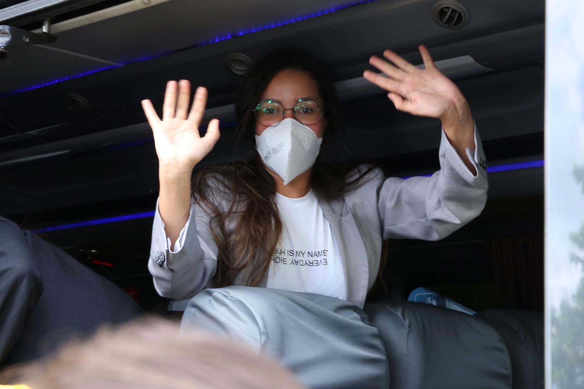 Juliette, campeã do "BBB 21", no aeroporto Santos Dumont, no Rio de Janeiro - ROBERTO FILHO / BRAZIL NEWS