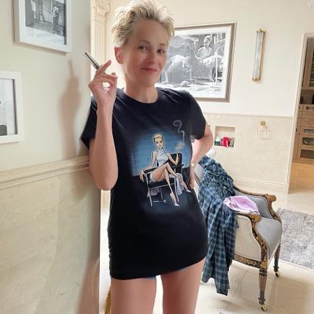 Sharon Stone usa camiseta de "Instinto Selvagem" - Reprodução/Instagram