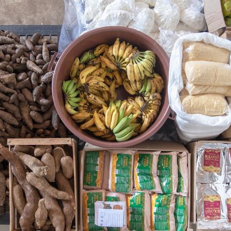 Alimentos produzidos pelas comunidades ribeirinhas da Rede de Cantinas da Terra do Meio - Carol Quintanilha / ISA
