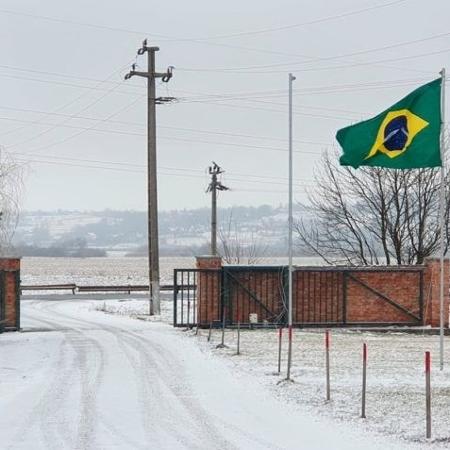 Na fazenda, foi instalado um posto consular avançado para auxiliar brasileiros que usam o território romeno para fugir do conflito com a Rússia. - Itamaraty / Divulgação